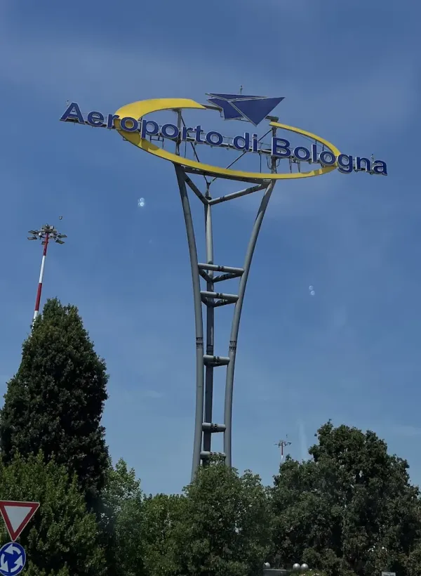 Insegna Aeroporto Guglielmo Marconi BLQ